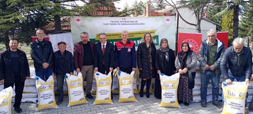 Kaymakamımız Haluk ŞİMŞEK, Tarım Arazilerinin Kullanımının Etkinleştirilmesi Projesi (TAKE) Hibe Tohum Dağıtımı Etkinliğine Katıldı