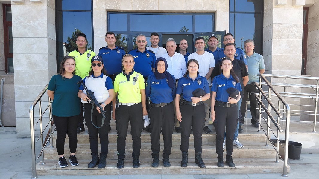 Kaymakamımız Haluk ŞİMŞEK, Yalvaç İlçe Emniyet Müdürlüğünü Ziyaret Etti