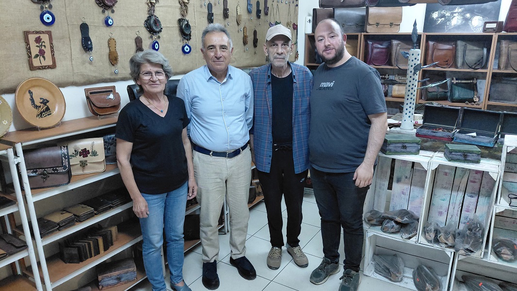 Kaymakamımız Haluk ŞİMŞEK, İlçemizde Faaliyet Gösteren Derici Cihat İsimli İşyerini Ziyaret Etti