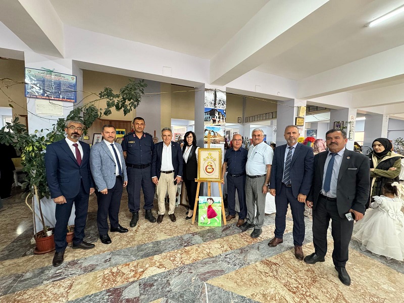 Yalvaç Halk Eğitim Merkezi Yıl Sonu Sergisi Açılışı Kaymakamımız Haluk ŞİMŞEK’in Katılımıyla Gerçekleştirildi